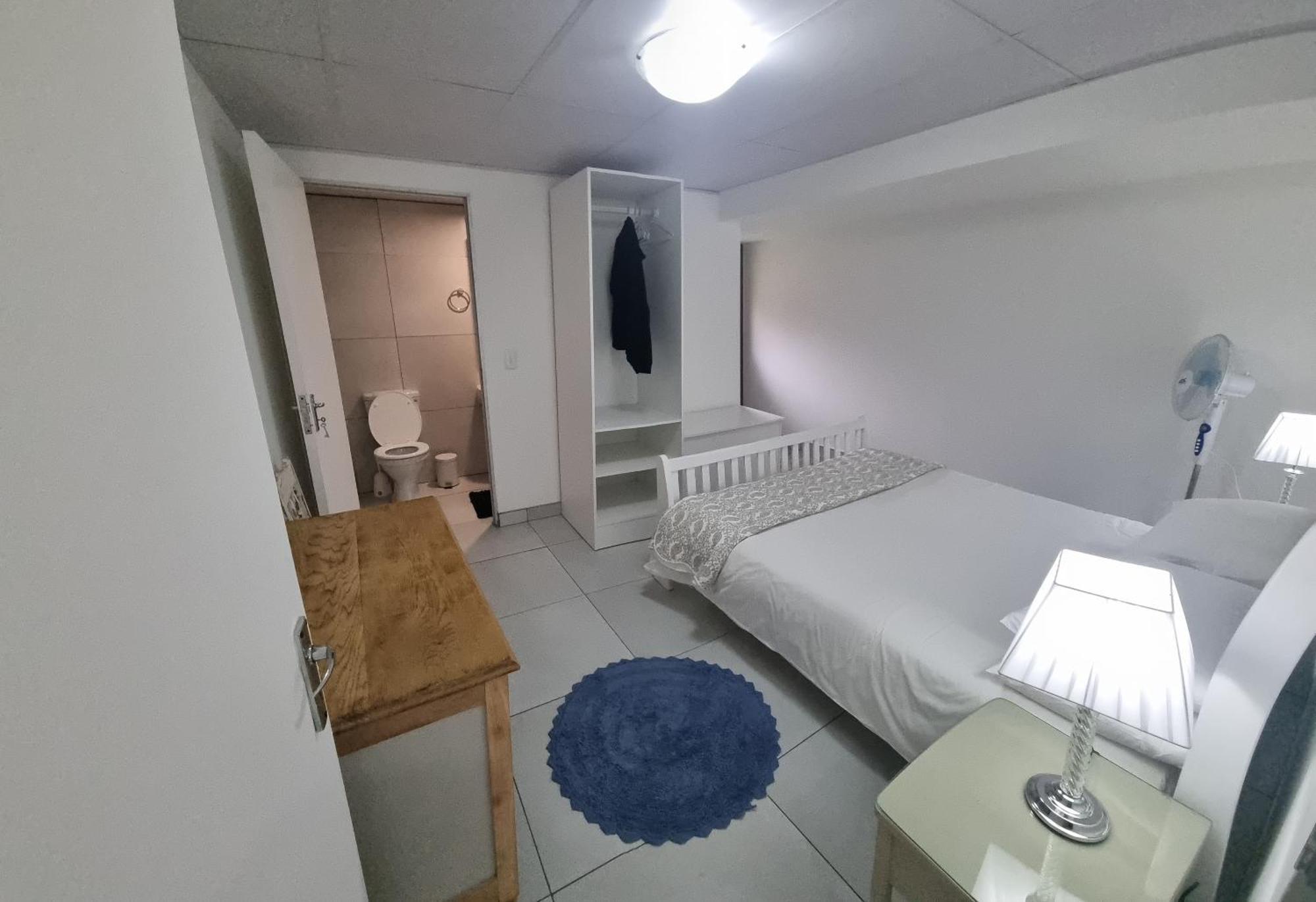12 On Vaal Drive Guesthouse Фандербейлпарк Экстерьер фото
