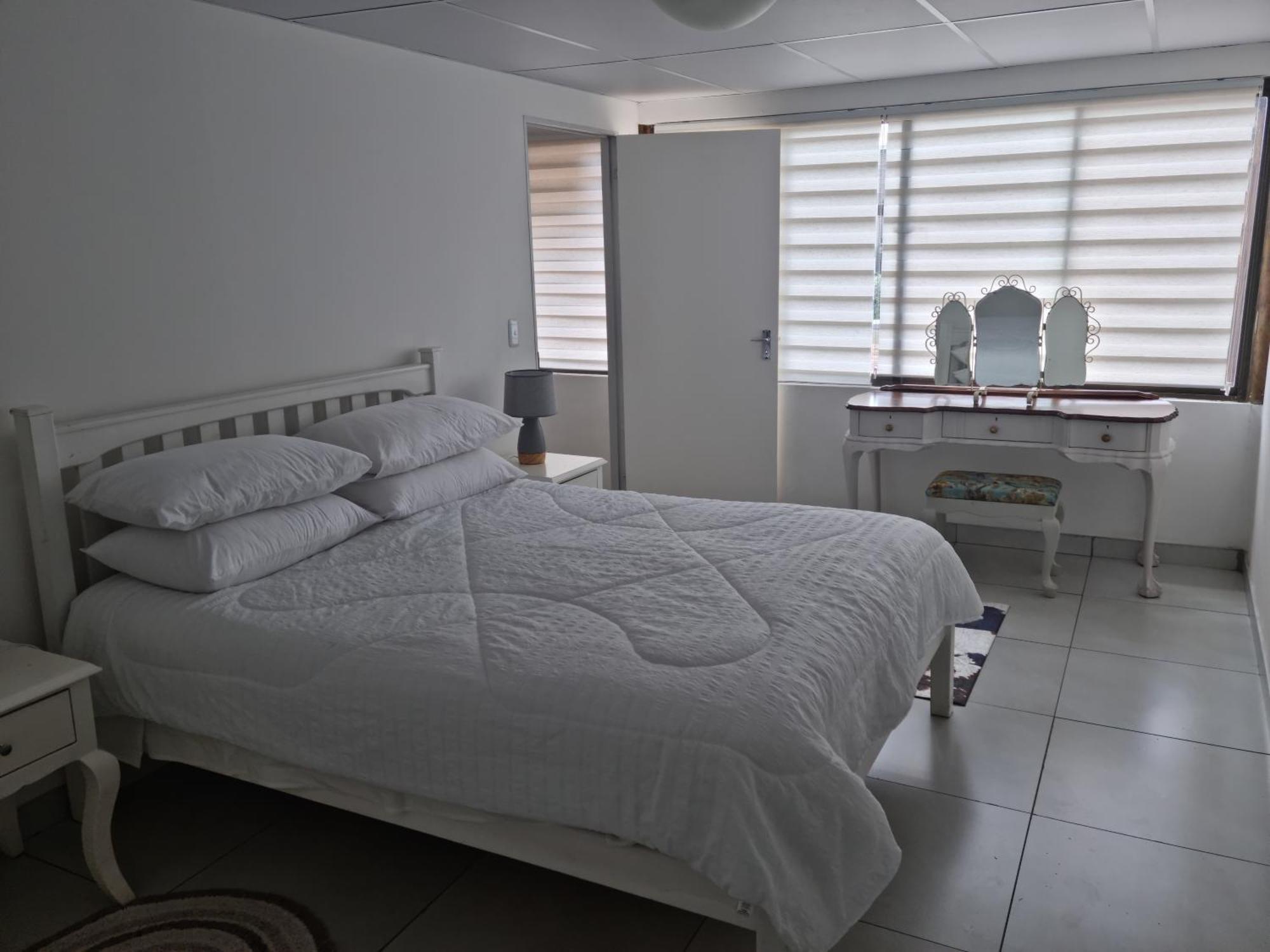 12 On Vaal Drive Guesthouse Фандербейлпарк Экстерьер фото